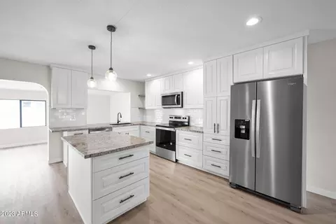 3760 W Acoma Dr, Phoenix, AZ 85053