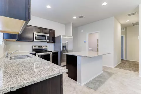 1316 W Byrd Ave, Coolidge, AZ 85128