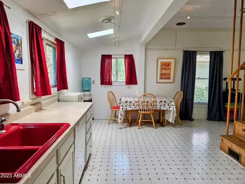 139 Higgins Hl, Bisbee, AZ 85603 photo 16