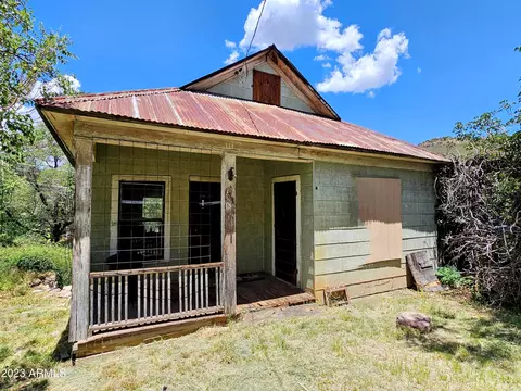 139 Higgins Hl, Bisbee, AZ 85603 photo 4
