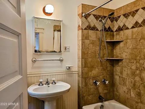 139 Higgins Hl, Bisbee, AZ 85603 photo 12