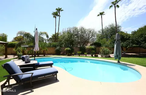 5831 E Voltaire Ave, Scottsdale, AZ 85254