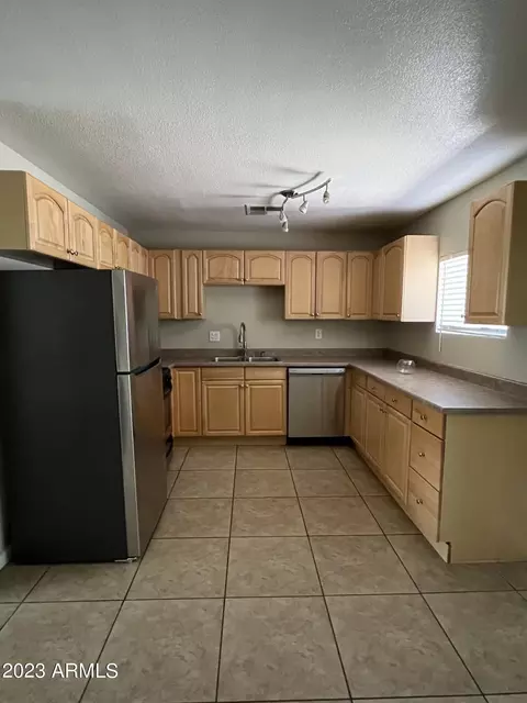 3244 E Hillery Dr, Phoenix, AZ 85032 photo 6
