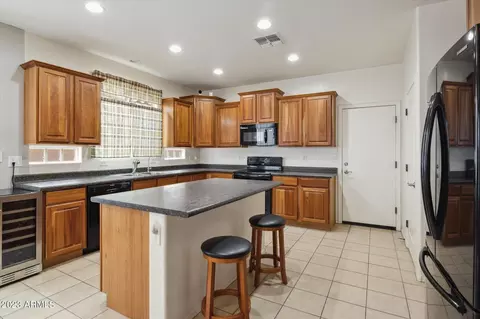 10430 E Aster Ln, Florence, AZ 85132 photo 4