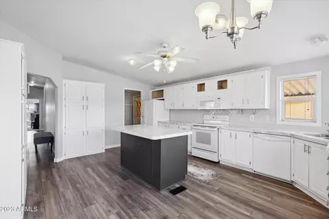 2650 W Union Hills Dr #32, Phoenix, AZ 85027