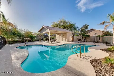 2733 E Schiliro Cir, Phoenix, AZ 85032 photo 2