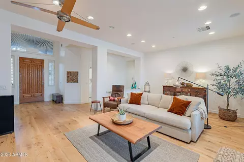 10649 E Butherus Dr, Scottsdale, AZ 85255