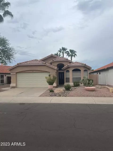 7702 W Topeka Dr, Glendale, AZ 85308