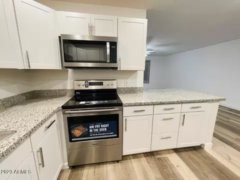 4544 N 48th Dr, Phoenix, AZ 85031 photo 9