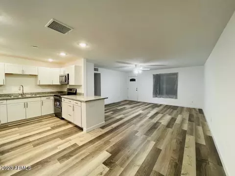 4544 N 48th Dr, Phoenix, AZ 85031 photo 7