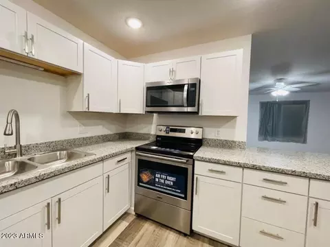 4544 N 48th Dr, Phoenix, AZ 85031 photo 11