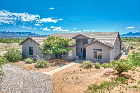 10112 E Chippewa St, Hereford, AZ 85615