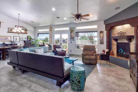 10112 E Chippewa St, Hereford, AZ 85615 photo 6