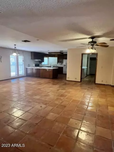 2448 Emerald Ave, Mesa, AZ 85204 photo 9