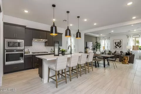 9541 E Rainbow Ave, Mesa, AZ 85212