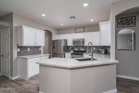 10826 W El Cortez Pl, Peoria, AZ 85383