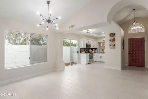 918 E Annette Dr, Phoenix, AZ 85022 photo 6