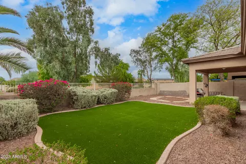 18164 W Paradise Ln, Surprise, AZ 85388