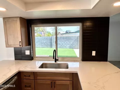 16639 N 34th Dr, Phoenix, AZ 85053 photo 13