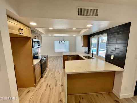 16639 N 34th Dr, Phoenix, AZ 85053 photo 12