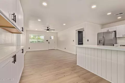 6621 N 8th Pl, Phoenix, AZ 85014 photo 8