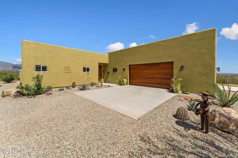 29250 S Luna Vista Dr, Congress, AZ 85332