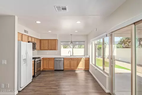 1633 E Northshore Dr, Tempe, AZ 85283 photo 9