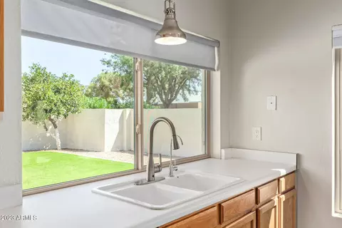 1633 E Northshore Dr, Tempe, AZ 85283 photo 12