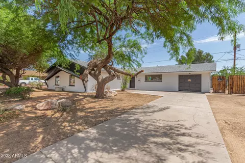 5325 N 61st Dr, Glendale, AZ 85301