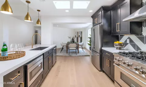 Kitchen - 5041 E Lafayette Blvd, Phoenix, AZ 85018 photo 2 of 3