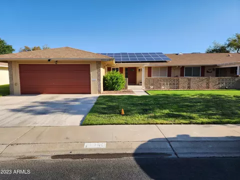 10340 W Kingswood Cir, Sun City, AZ 85351