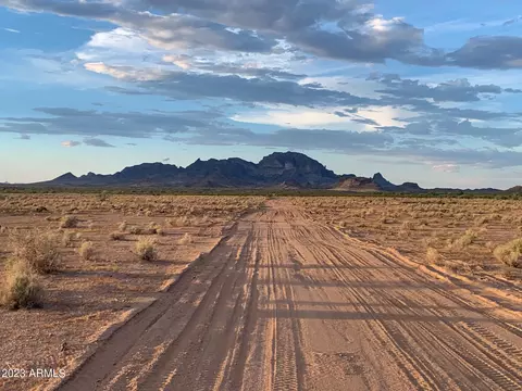 463 W Nn W Carver Rd #-, Tonopah, AZ 85354