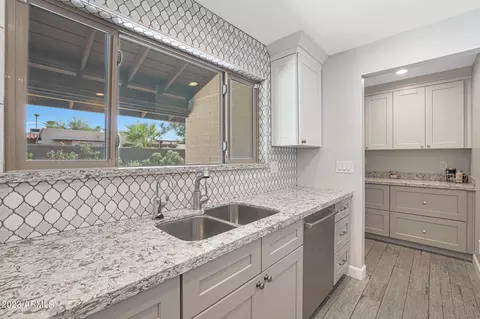1009 W Glenn Dr, Phoenix, AZ 85021 photo 10