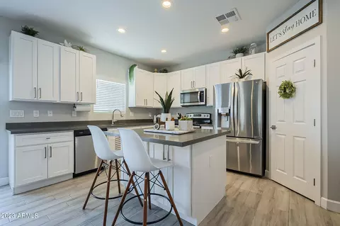 1013 E Odeum Ln, Phoenix, AZ 85040 photo 15