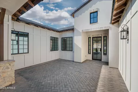 8323 E Regina Cir, Mesa, AZ 85207 photo 5