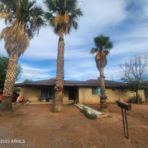 675 E Cochise Ave, Douglas, AZ 85607