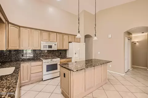 5011 E La Mirada Way, Phoenix, AZ 85044 photo 9