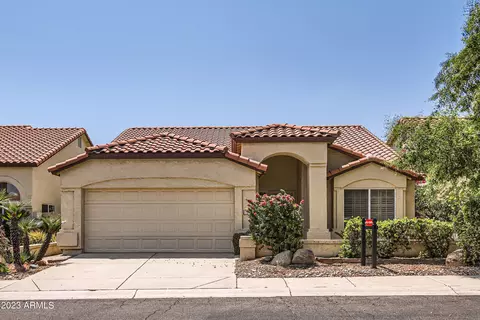 5011 E La Mirada Way, Phoenix, AZ 85044 photo 2