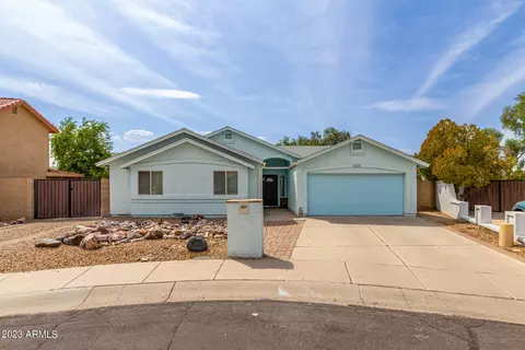 5608 N 74th Dr, Glendale, AZ 85303