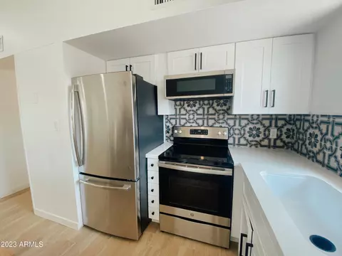 1320 E Bethany Home Rd #16, Phoenix, AZ 85014 photo 4