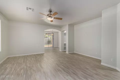 825 S Nielson Ct, Gilbert, AZ 85296 photo 7