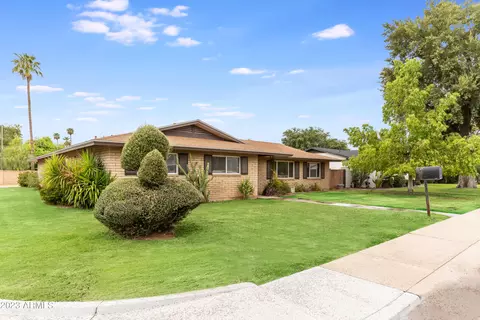 3010 N 49th St, Phoenix, AZ 85018