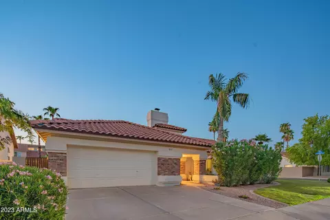 2266 E Huron Ct, Gilbert, AZ 85234