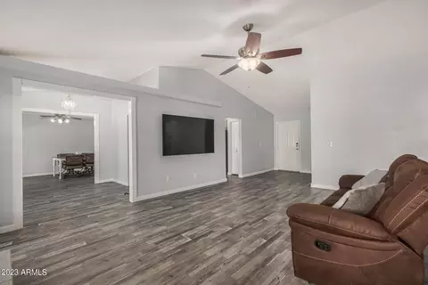 102 W Libby St, Phoenix, AZ 85023 photo 11