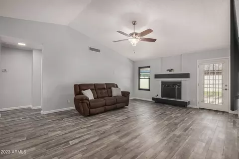 102 W Libby St, Phoenix, AZ 85023 photo 7