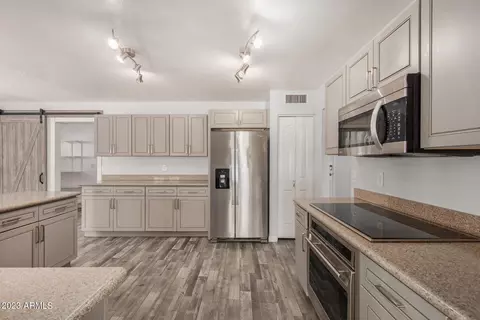 102 W Libby St, Phoenix, AZ 85023 photo 18