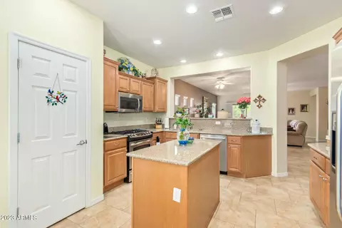 10926 E Sentiero Ave, Mesa, AZ 85212 photo 9