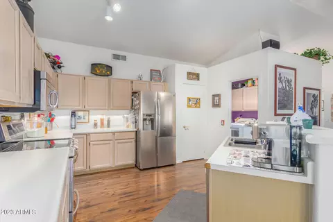 103 W Behrend Dr, Phoenix, AZ 85027 photo 11