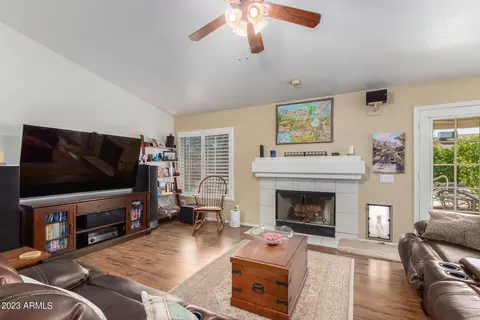 103 W Behrend Dr, Phoenix, AZ 85027 photo 9