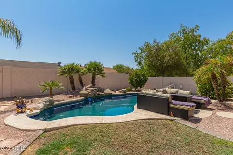 103 W Behrend Dr, Phoenix, AZ 85027 photo 27